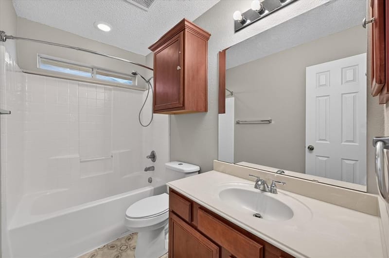 912 Cole Avenue, Denton TX 76208 - Photo 17