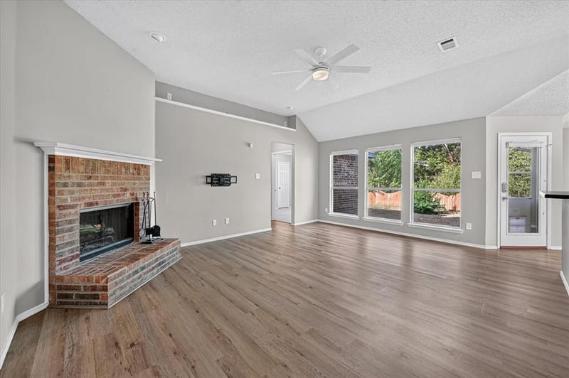 912 Cole Avenue, Denton TX 76208 - Photo 3