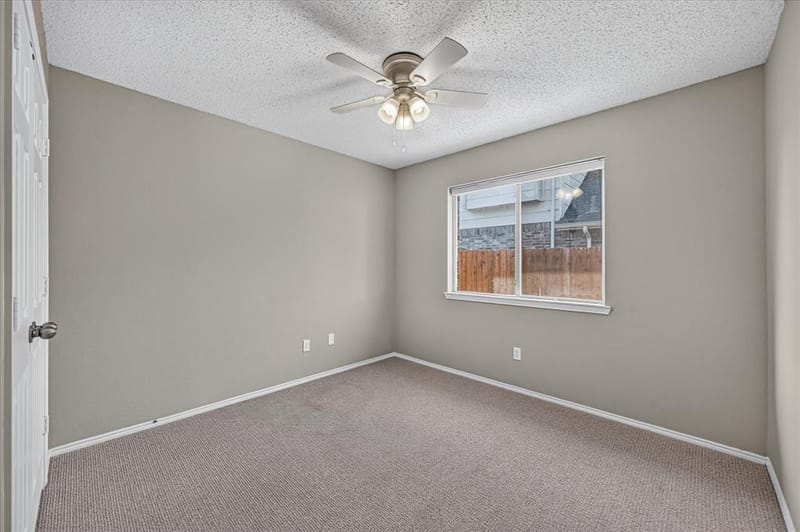 912 Cole Avenue, Denton TX 76208 - Photo 14