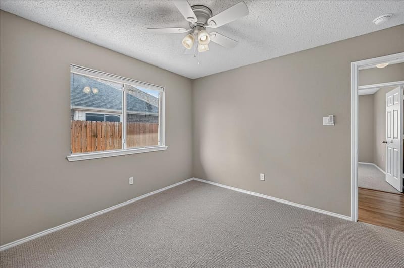 912 Cole Avenue, Denton TX 76208 - Photo 15