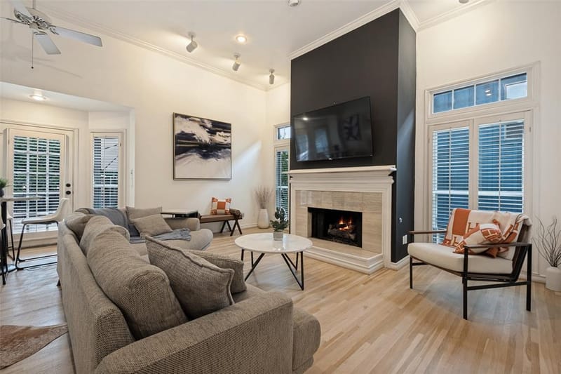 4231 Holland Avenue # A, Dallas TX 75219 - Photo 2
