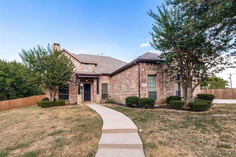 6631 Crestmoor Lane, Sachse TX 75048