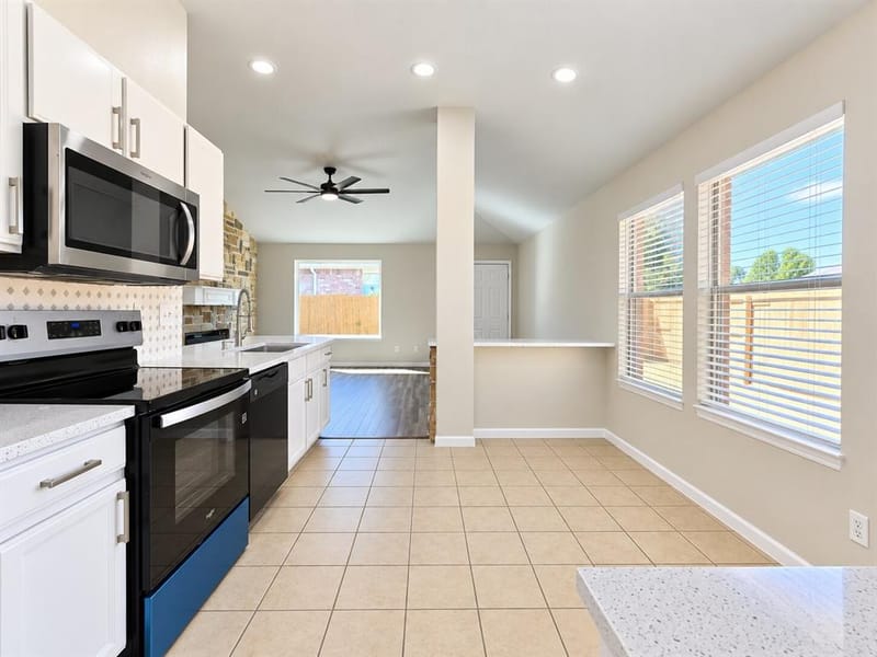800 Castlewick Court, Arlington TX 76018 - Photo 12