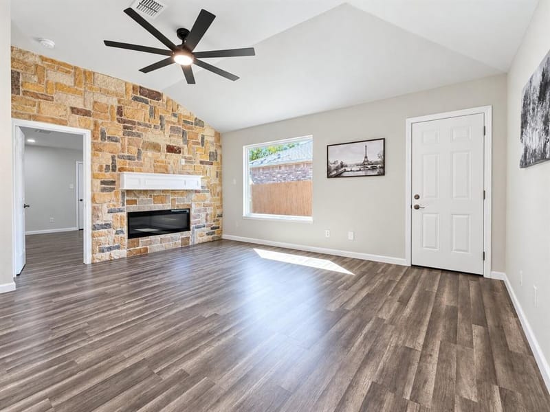 800 Castlewick Court, Arlington TX 76018 - Photo 8