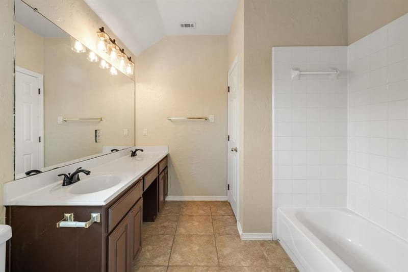 3152 Delaford Drive, Carrollton TX 75007 - Photo 40