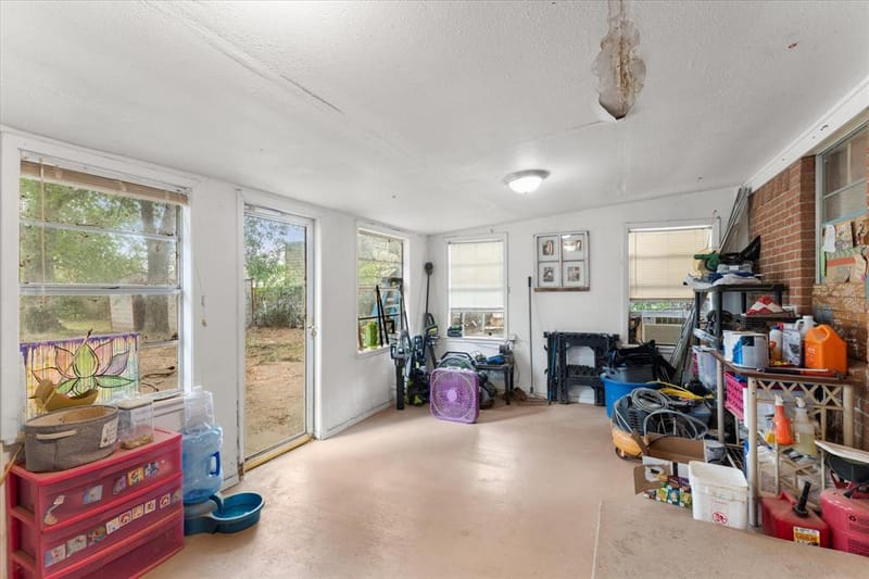 402 E Cook Street, Eustace TX 75124 - Photo 17