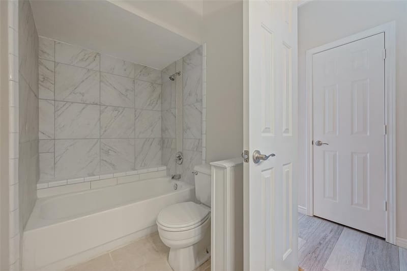 1404 Chesterfield Drive, Carrollton TX 75007 - Photo 27