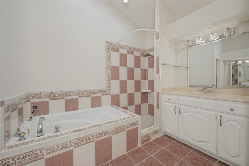 1404 Chesterfield Drive, Carrollton TX 75007 - Photo 33