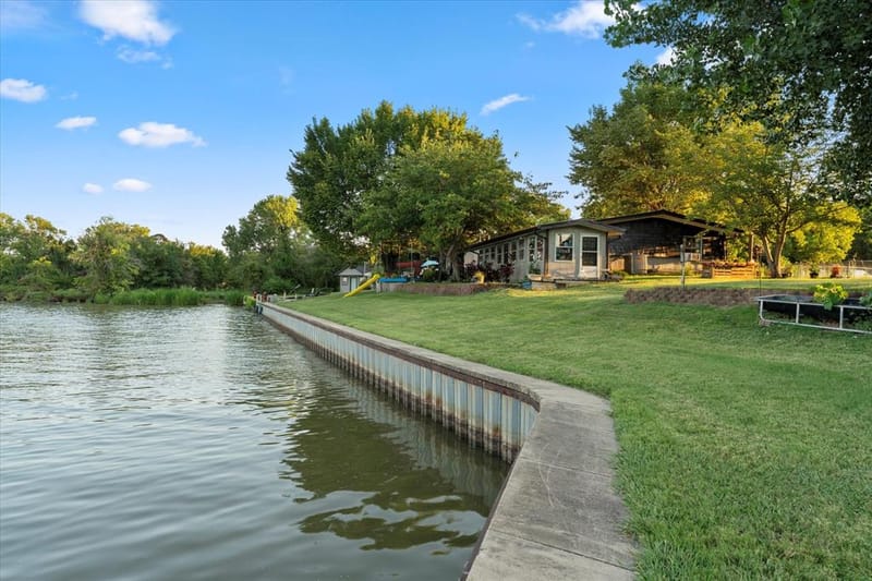 308 Causeway Cove, Seven Points TX 75143 - Photo 9