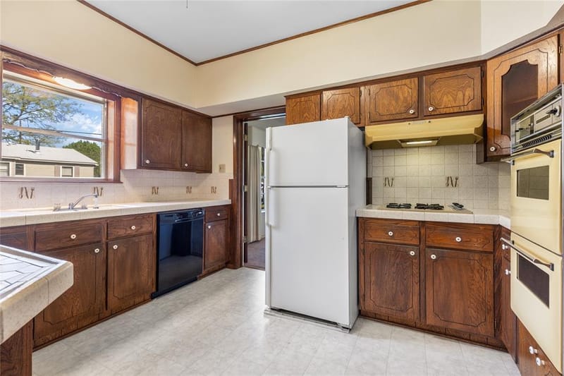 220 N Holly, Sherman TX 75092 - Photo 10