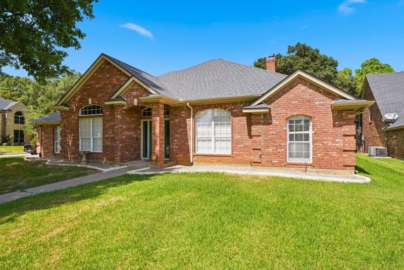 1005 Saint Andrews Drive, Mansfield TX 76063 - Photo 2
