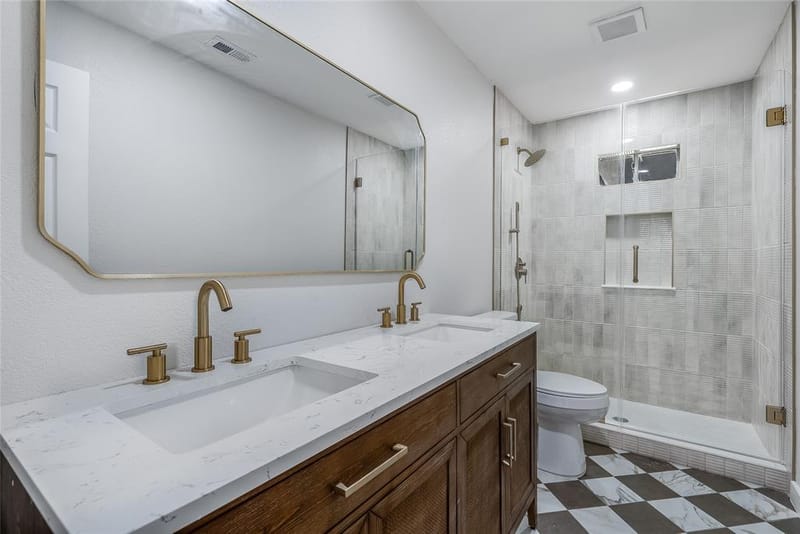 2701 Crow Valley Trail, Plano TX 75023 - Photo 20