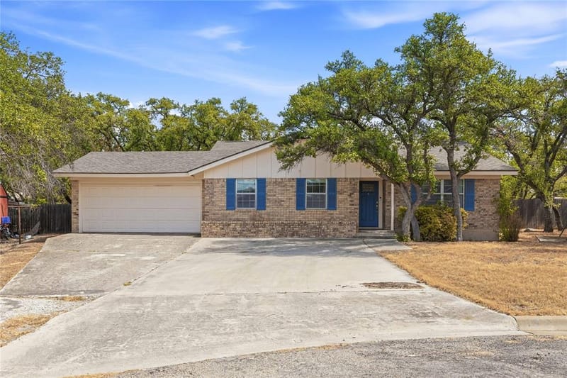 102 Broadmoor Circle, Brownwood TX 76801