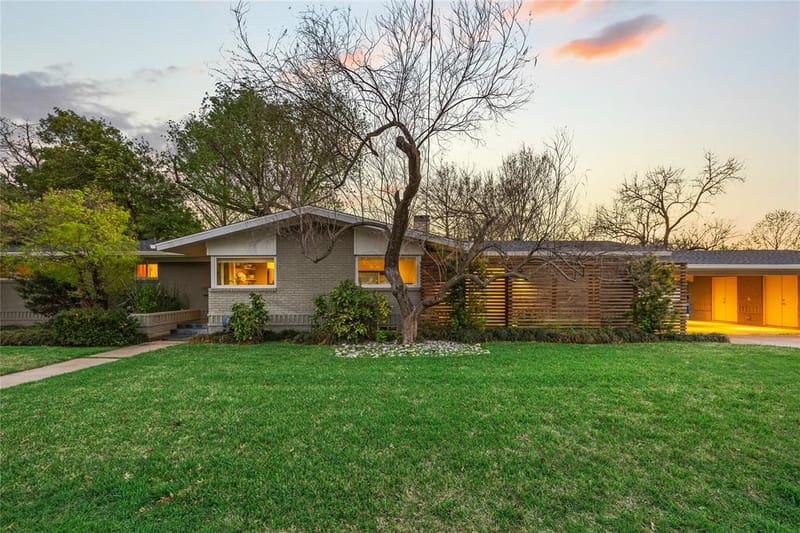 6631 Ridgemont Drive, Dallas TX 75214 - Photo 2