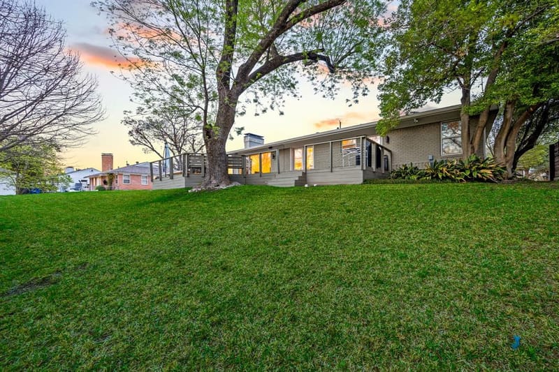 6631 Ridgemont Drive, Dallas TX 75214 - Photo 22