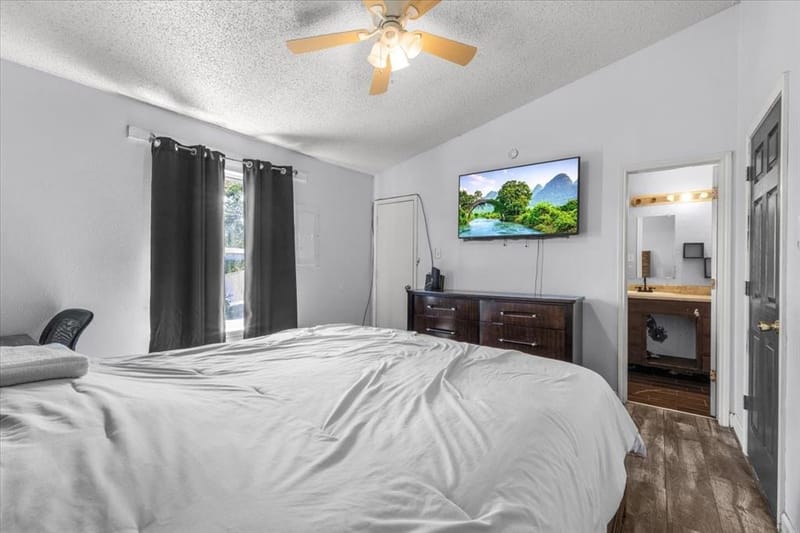 5511 Creek Valley Drive, Arlington TX 76018 - Photo 13