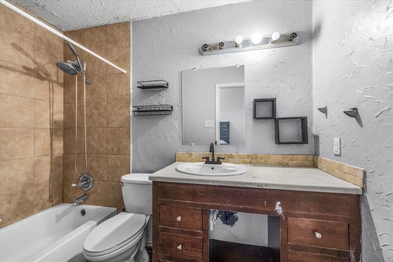 5511 Creek Valley Drive, Arlington TX 76018 - Photo 14