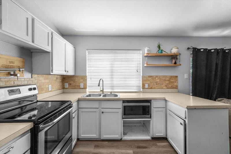 5511 Creek Valley Drive, Arlington TX 76018 - Photo 8