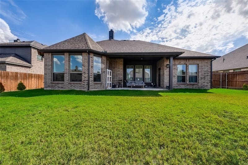 425 Brushwood Lane, Waxahachie TX 75165 - Photo 17