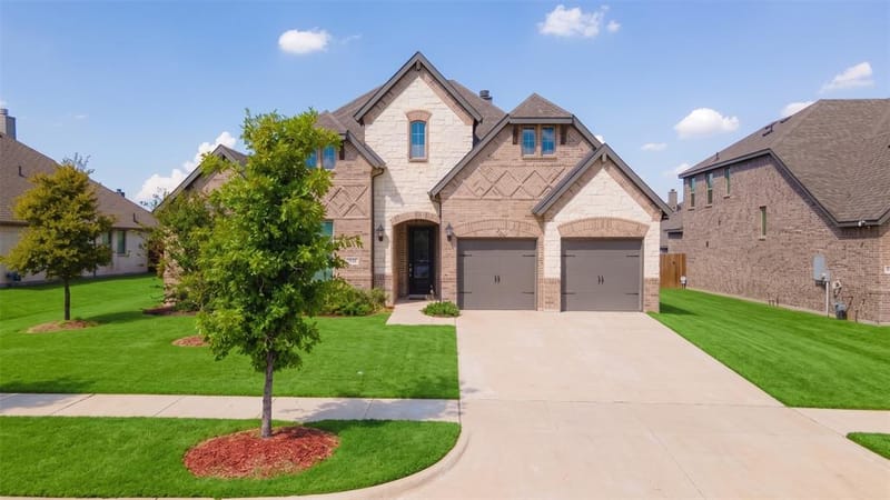 425 Brushwood Lane, Waxahachie TX 75165