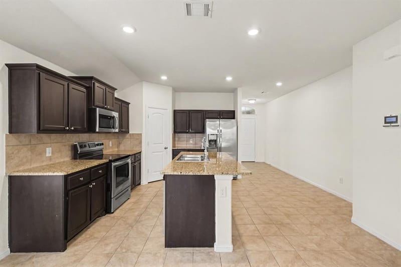 809 Rutherford Drive, Crowley TX 76036 - Photo 6