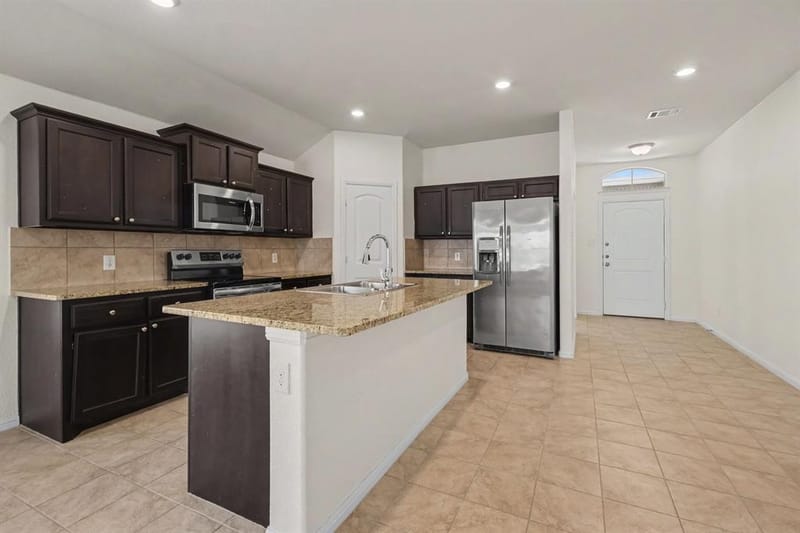 809 Rutherford Drive, Crowley TX 76036 - Photo 5