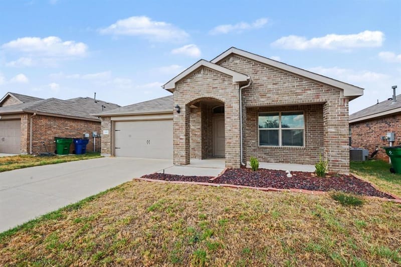 809 Rutherford Drive, Crowley TX 76036 - Photo 30