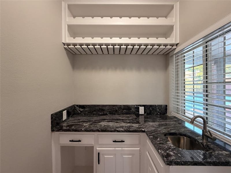 2103 Bay Club Drive, Arlington TX 76013 - Photo 11