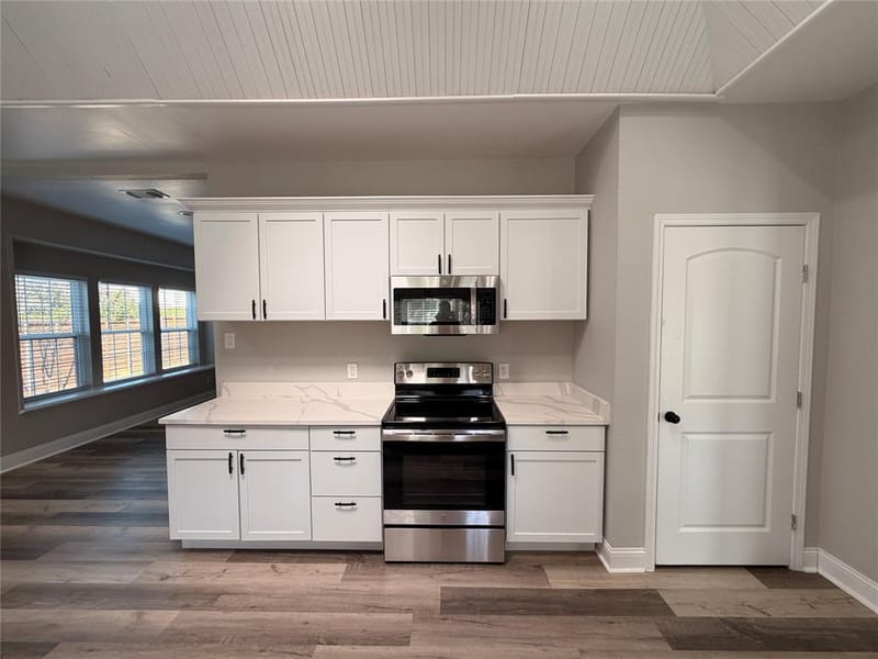 2103 Bay Club Drive, Arlington TX 76013 - Photo 8