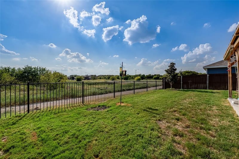 11707 Spraberry Way, Rhome TX 76078 - Photo 17