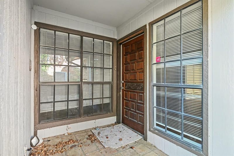 6206 Post Oak Terrace, Fort Worth TX 76112 - Photo 2