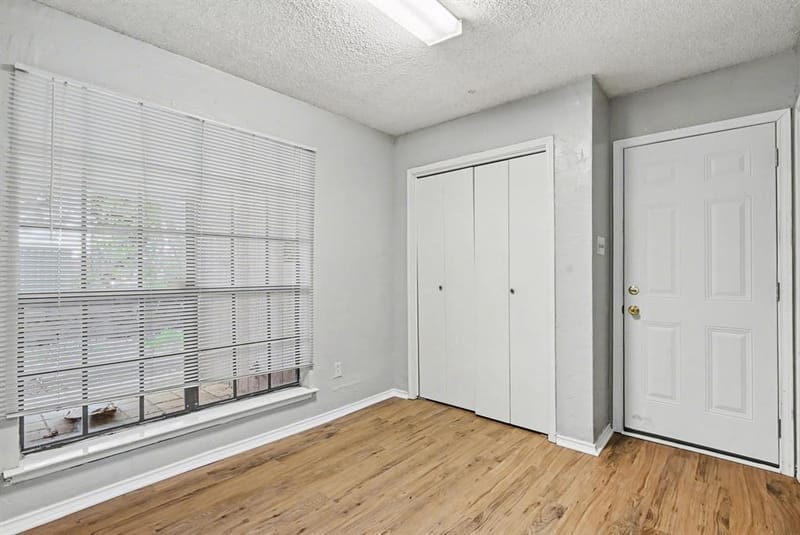 6206 Post Oak Terrace, Fort Worth TX 76112 - Photo 8