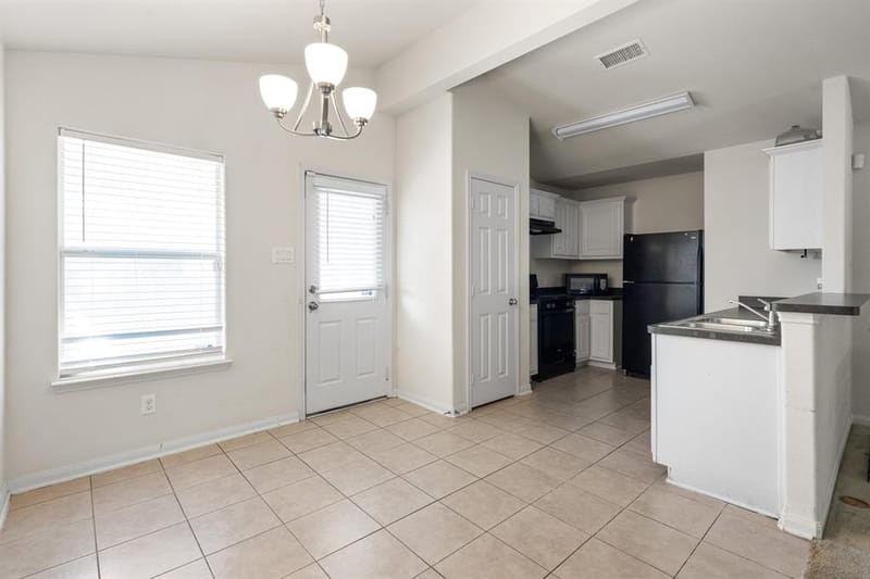 613 Misty Mountain Drive, Fort Worth TX 76140 - Photo 5
