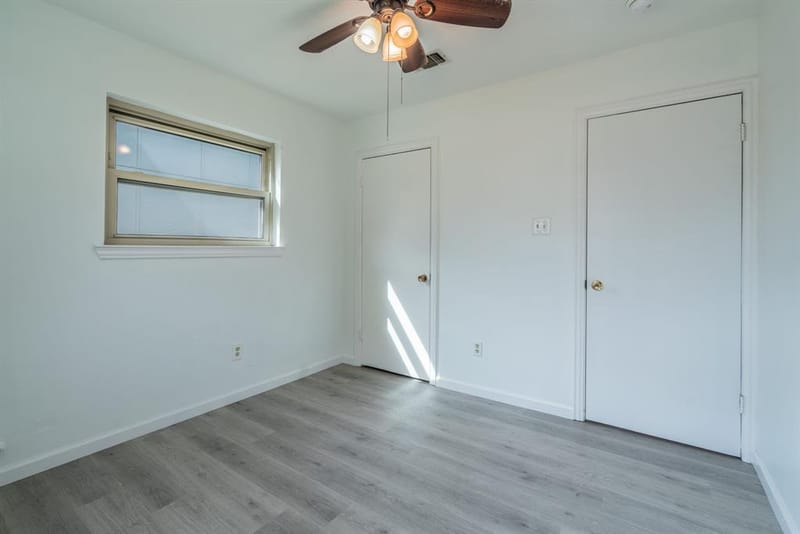 1105 Belle Street, Bedford TX 76022 - Photo 12