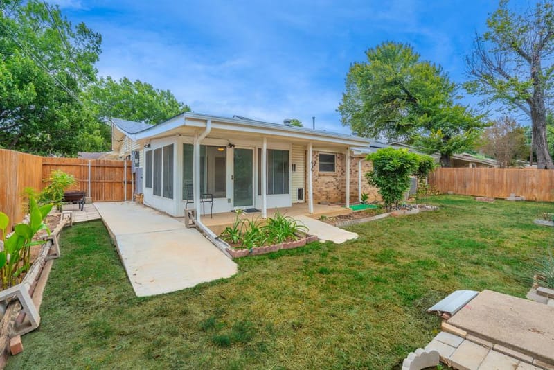 1105 Belle Street, Bedford TX 76022 - Photo 22