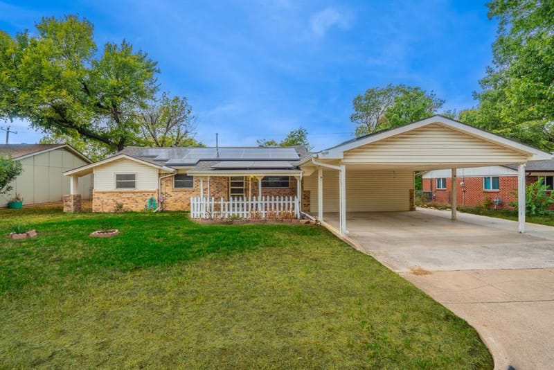 1105 Belle Street, Bedford TX 76022
