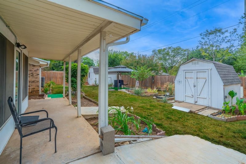 1105 Belle Street, Bedford TX 76022 - Photo 24