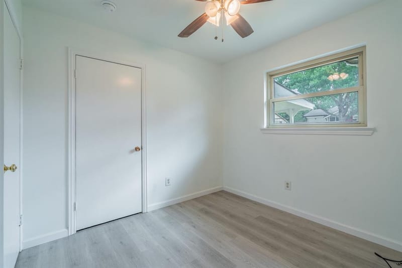 1105 Belle Street, Bedford TX 76022 - Photo 15