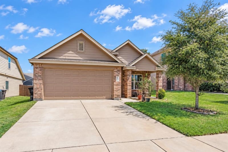1429 Tall Pine Way, Fort Worth TX 76112 - Photo 2