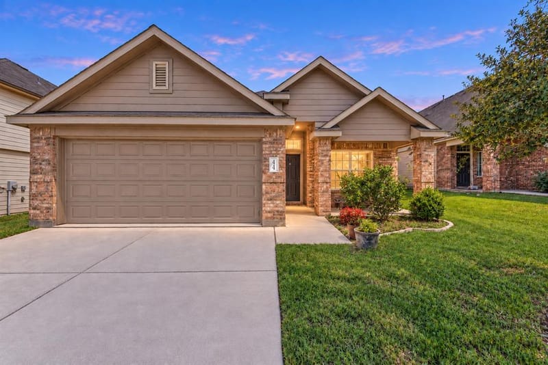 1429 Tall Pine Way, Fort Worth TX 76112