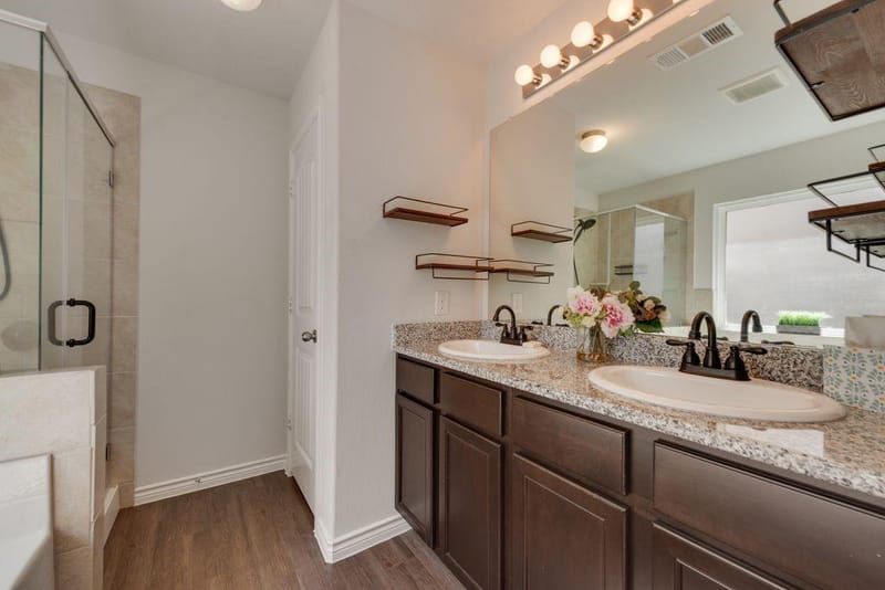 1429 Tall Pine Way, Fort Worth TX 76112 - Photo 8
