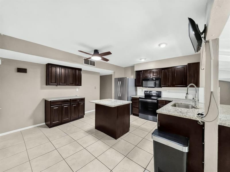3820 Aspenwood Drive, Bedford TX 76021 - Photo 15