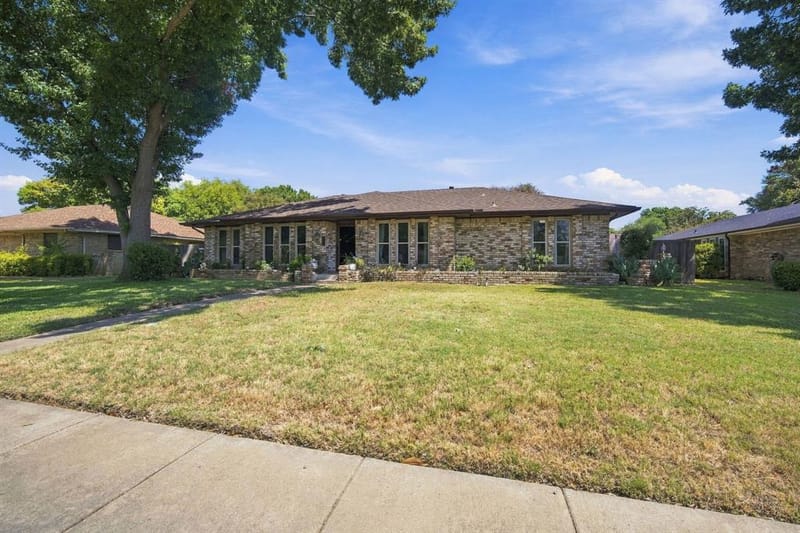 1030 Shadywood Lane, DeSoto TX 75115 - Photo 4