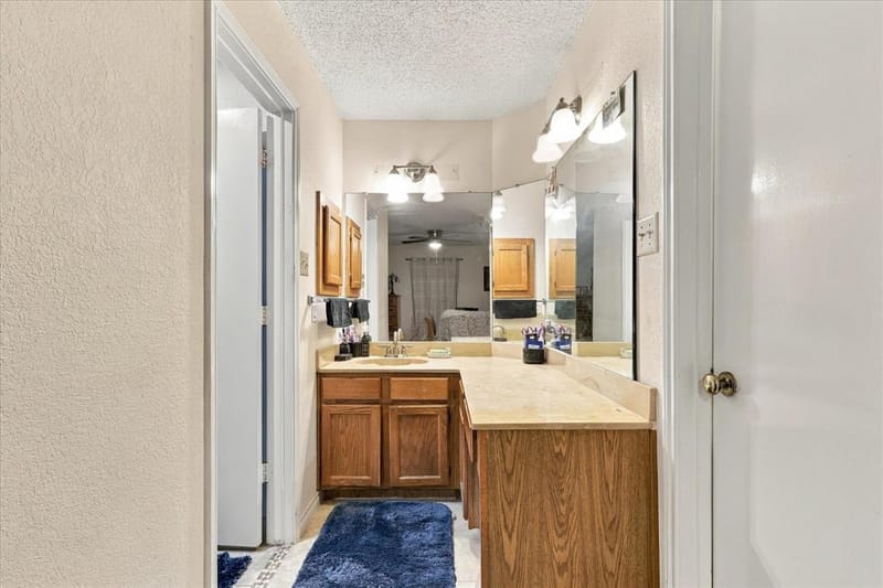 617 Cross Ridge Circle N, Fort Worth TX 76120 - Photo 15