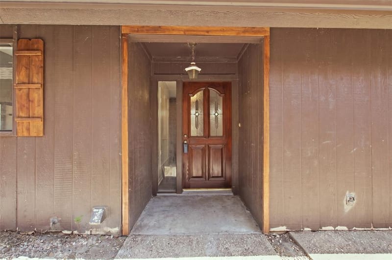 2202 Green Gate Drive, Arlington TX 76012 - Photo 2