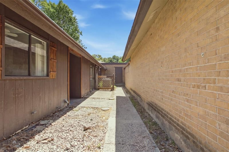 2202 Green Gate Drive, Arlington TX 76012 - Photo 22