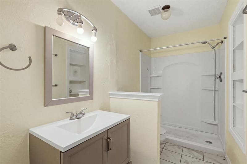 2202 Green Gate Drive, Arlington TX 76012 - Photo 10