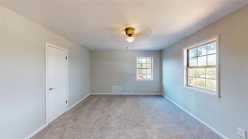 1105 S Ridgeway Drive, Cleburne TX 76033 - Photo 14