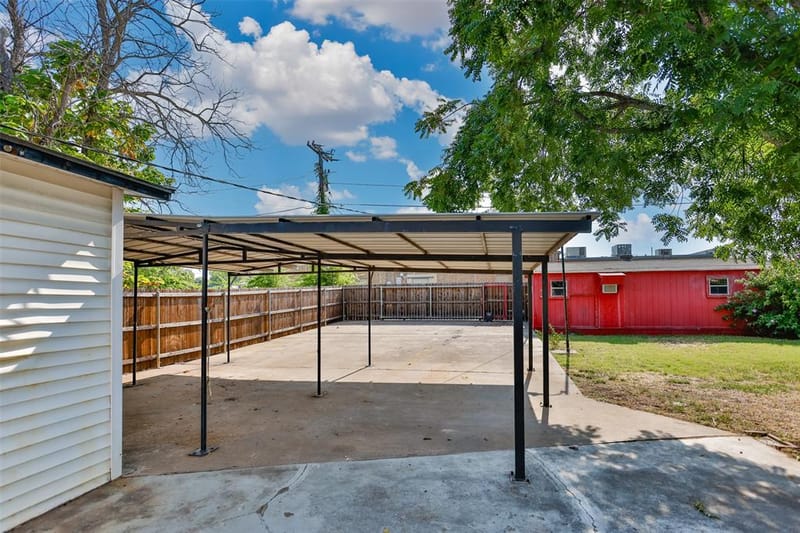 1206 N Morris Street, Gainesville TX 76240 - Photo 32