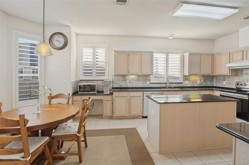 1381 Wentworth Drive, Lewisville TX 75067 - Photo 7